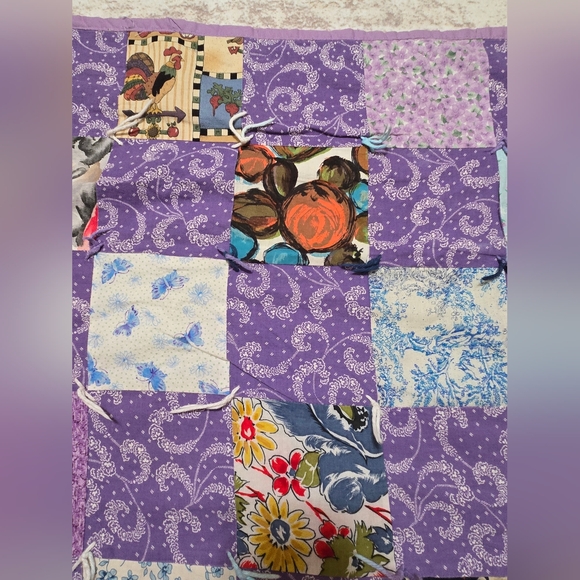 Vtg Purple- Homemade Patchwork Baby Quilt 30.5in X 35.5in - Picture 10 of 10